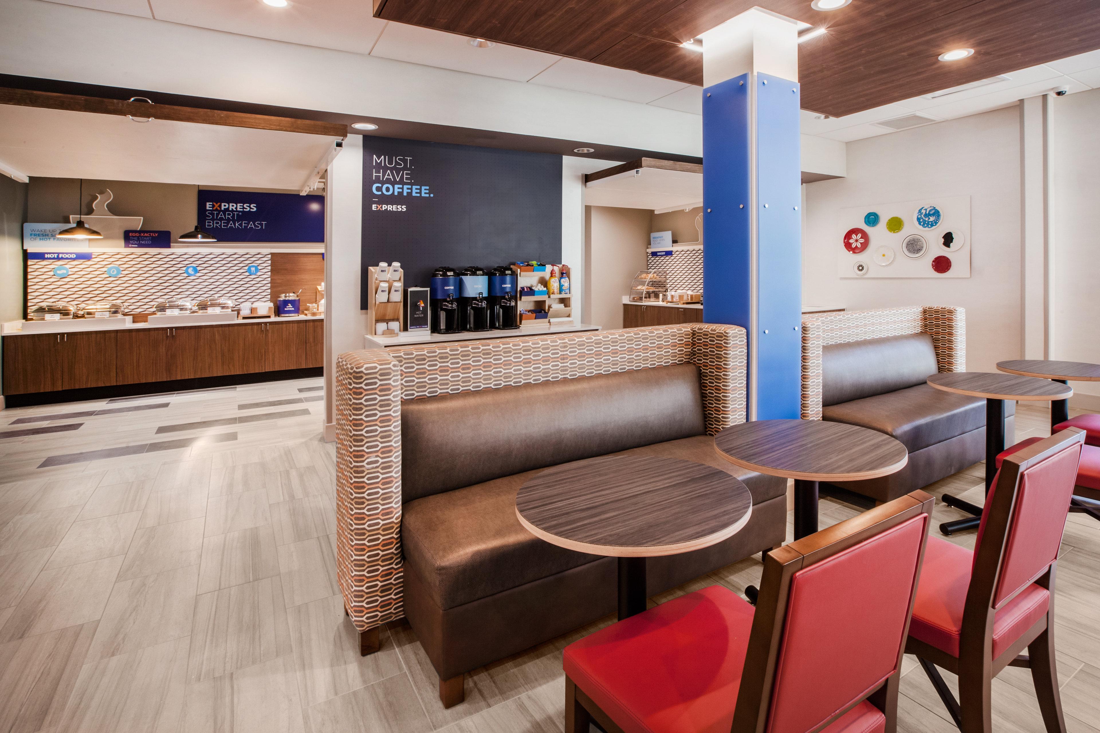 Holiday Inn Express Winnipeg Airport - Polo Park By Ihg Exterior foto