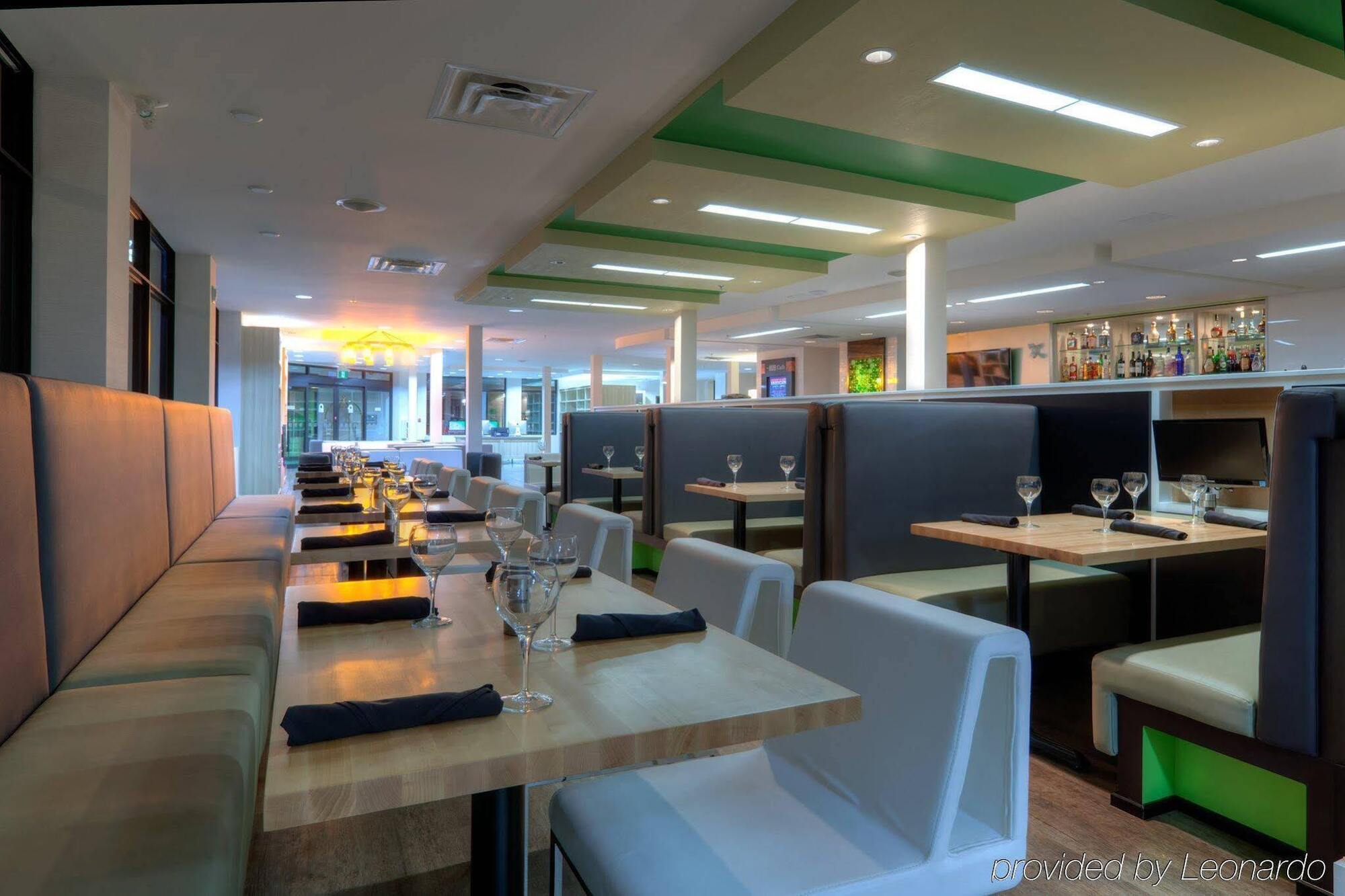 Holiday Inn Express Winnipeg Airport - Polo Park By Ihg Exterior foto